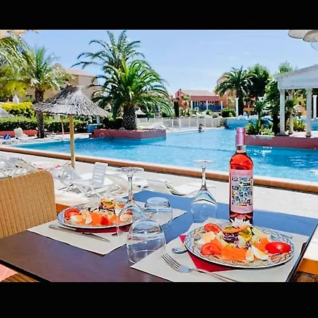 Апартаменты Malibu Village